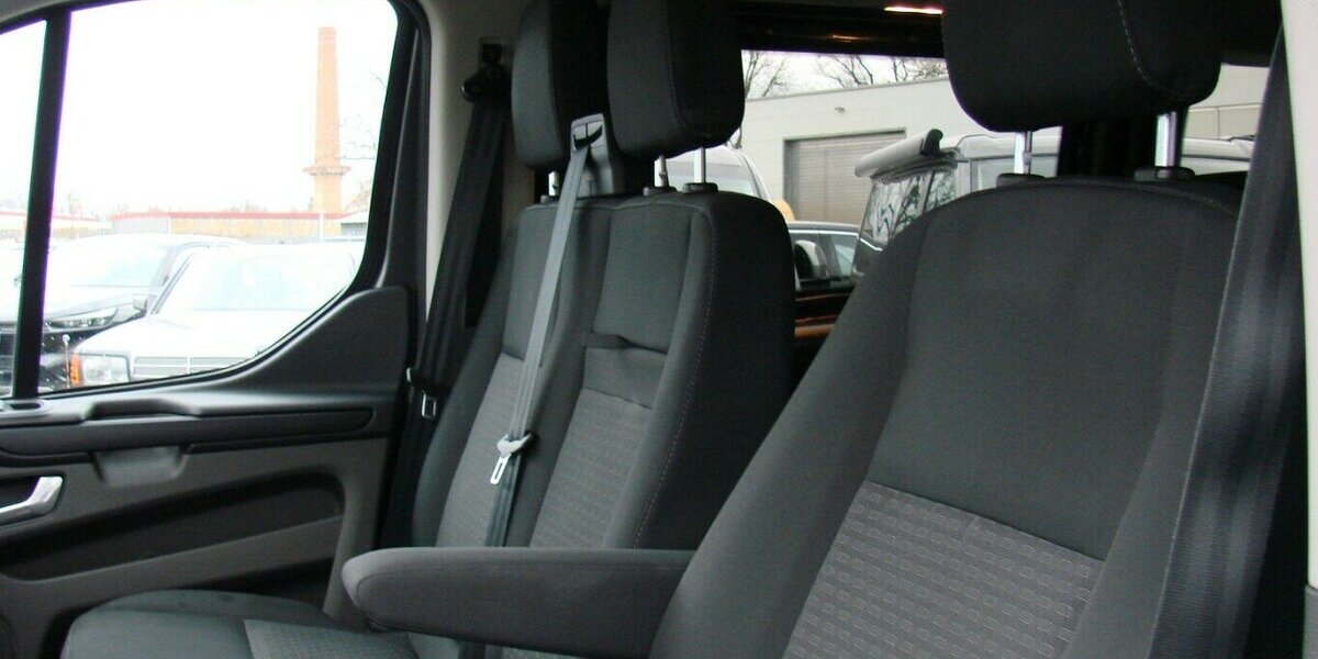 Ford Transit Custom Titanium 320 L2 H2 Behindertengerec 46.628 km 38.990 &euro; Falkensee 14612