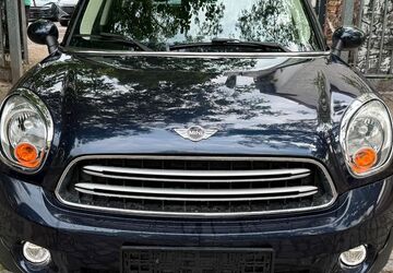 Mini Cooper D 126.543 km 7.900 &euro; Berlin 12051