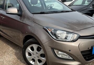 Hyundai i20 87.752 km 7.790 &euro; Berlin 13089