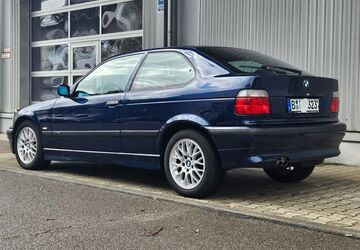 BMW 323 113.222 km 10.990 &euro; Berlin 12683