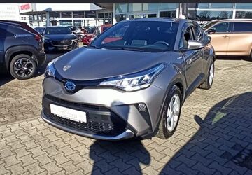 Toyota C-HR 30.782 km 22.490 &euro; Berlin 13403