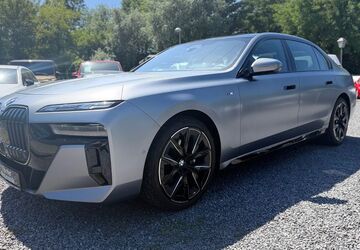 BMW 740 21.436 km 88.990 &euro; Potsdam 14482