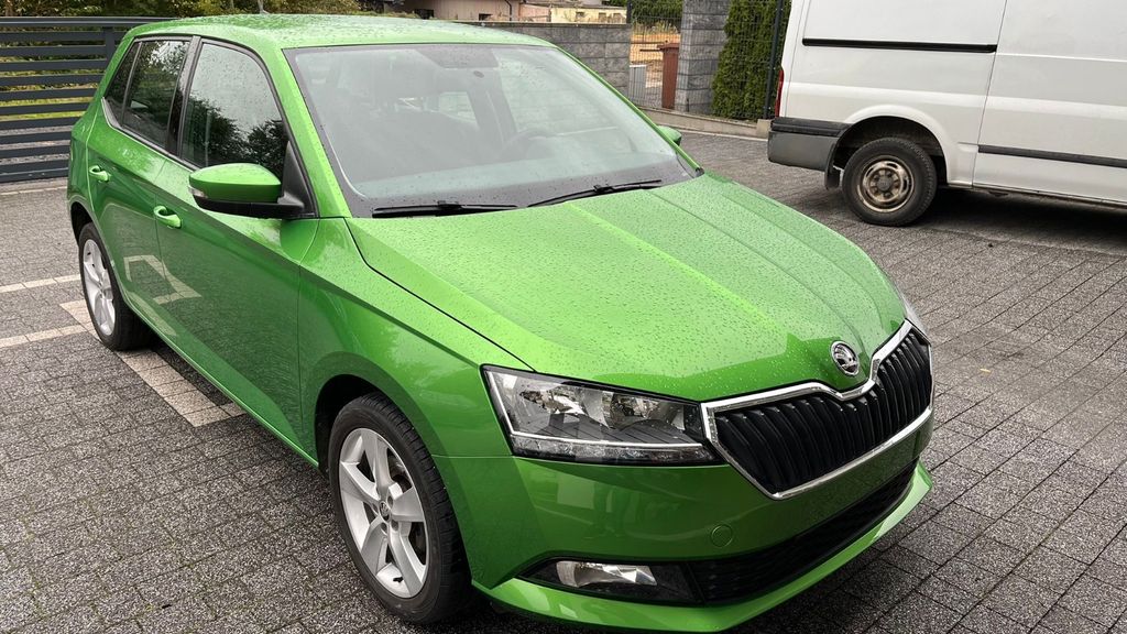 Skoda Fabia 94.500 km 9.490 &euro; Berlin 12277