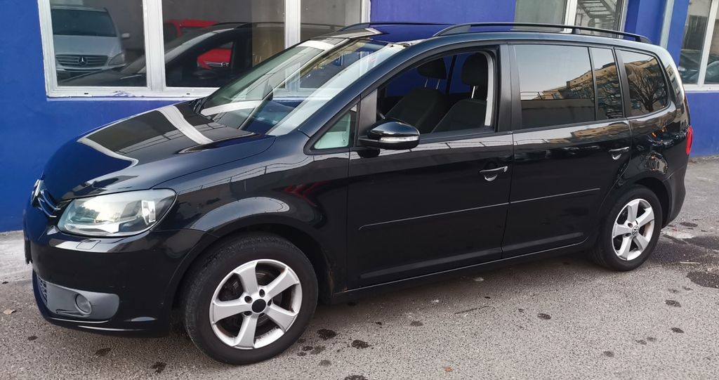 VW Touran 200.000 km 4.499 &euro; Berlin 13405