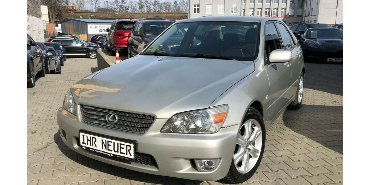 Lexus IS 200 236.100 km 5.499 &euro; Berlin 12055