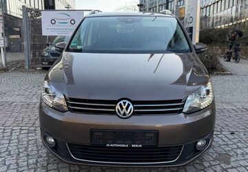 VW Touran 209.000 km 8.699 &euro; Berlin 10553