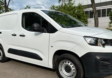 Peugeot Partner 161.000 km 8.330 &euro; Berlin 13597