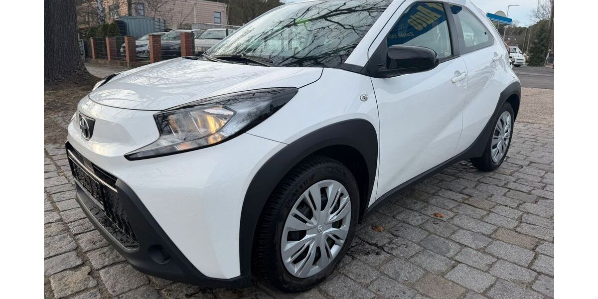 Toyota Aygo (X) 8.000 km 14.999 &euro; berlin 12527