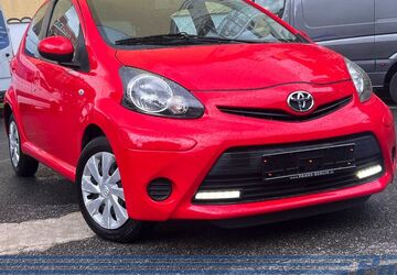 Toyota Aygo (X) 119.619 km 5.200 &euro; Berlin - Pankow 13187