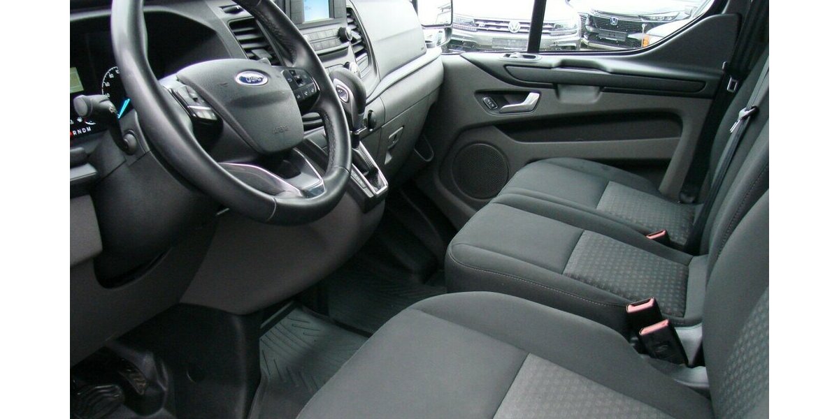 Ford Transit Custom Titanium 320 L2 H2 Behindertengerec 46.628 km 38.990 &euro; Falkensee 14612
