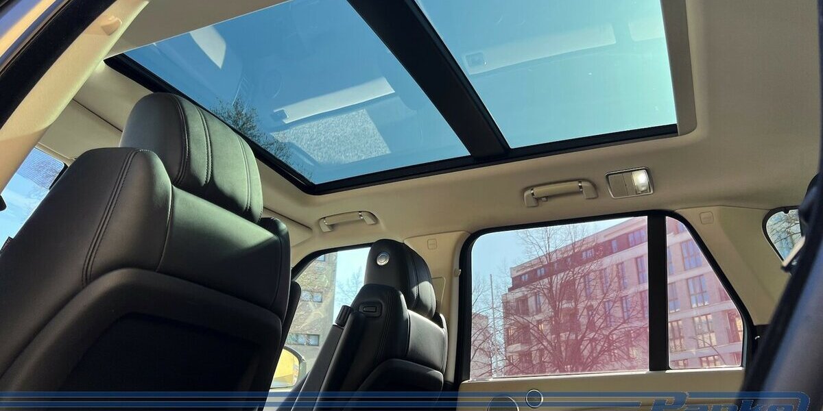 Land Rover Range Rover Vogue 4.4*Pano*LuftF*AHK*SoftC*ACC* 191.145 km 28.990 &euro; Berlin 13187