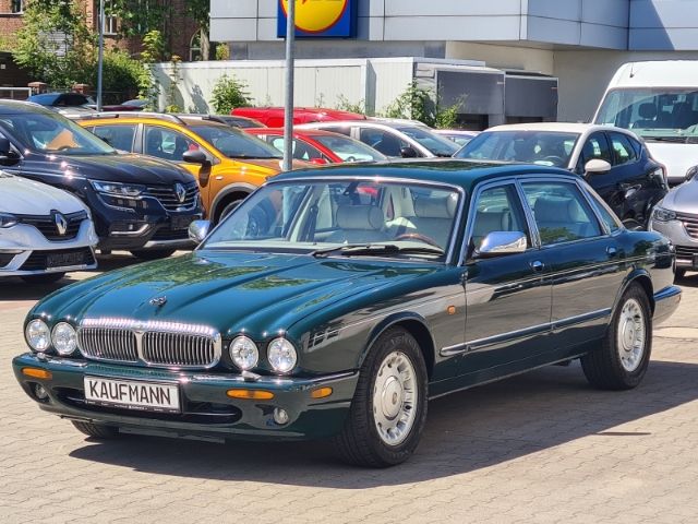 Jaguar Daimler 174.300 km 8.990 &euro; Berlin 12247