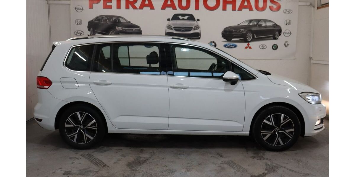 VW Touran 170.000 km 18.199 &euro; Berlin 12099