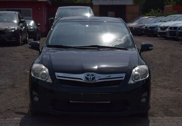 Toyota Auris 110.000 km 9.299 &euro; Berlin 13597