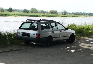 Ford Sierra 91.366 km 7.950 &euro; Berlin 13405