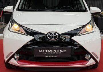 Toyota Aygo (X) 22.000 km 10.990 &euro; Ludwigsfelde 14974