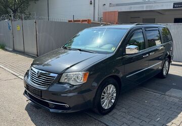 Lancia Voyager 152.000 km 10.900 &euro; Berlin 12359
