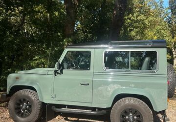 Land Rover Defender 61.325 km 61.500 &euro; Berlin 10629