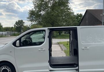 Opel Vivaro 169.000 km 15.946 &euro; Berlin 12681