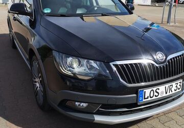Skoda Superb 248.000 km 11.000 &euro; Berlin 12557