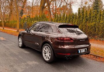 Porsche Macan 122.000 km 39.600 &euro; Berlin 14165