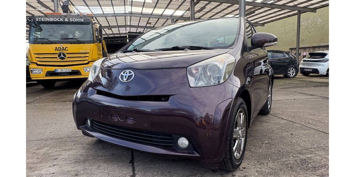Toyota IQ 110.000 km 8.999 &euro; Berlin 12099