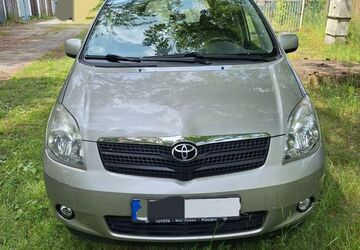 Toyota Corolla Verso 115.500 km 4.599 &euro; Potsdam 14480