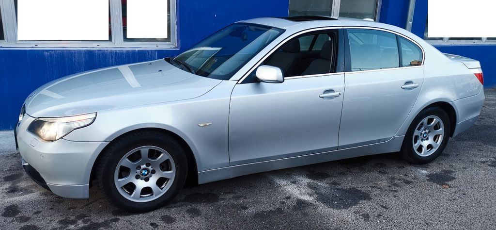 BMW 523 200.000 km 3.499 &euro; Berlin 13405