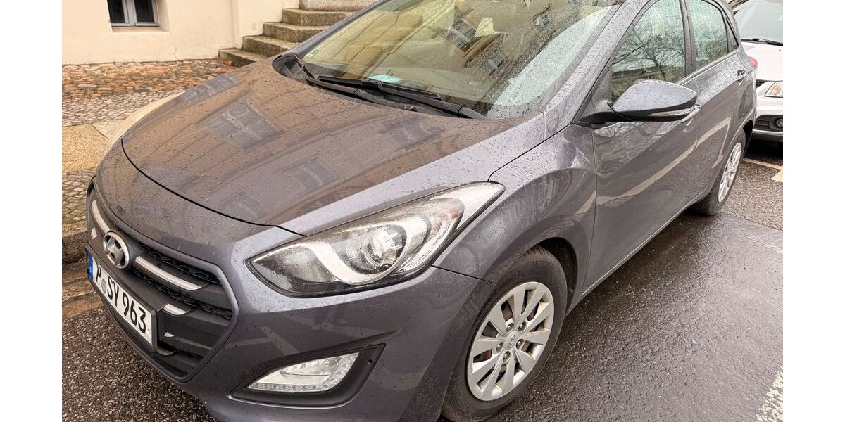 Hyundai i30 215.000 km 5.399 &euro; Potsdam 14467