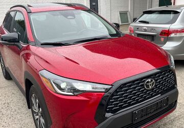 Toyota Corolla Cross 1.900 km 31.800 &euro; Großbeeren ( bei Berlin ) 14979