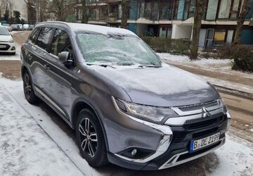 Mitsubishi Outlander 47.000 km 20.500 &euro; Berlin 13587