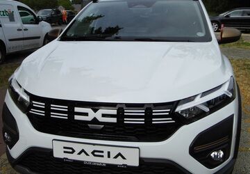 Dacia Jogger 27.700 km 17.999 &euro; Berlin 13125