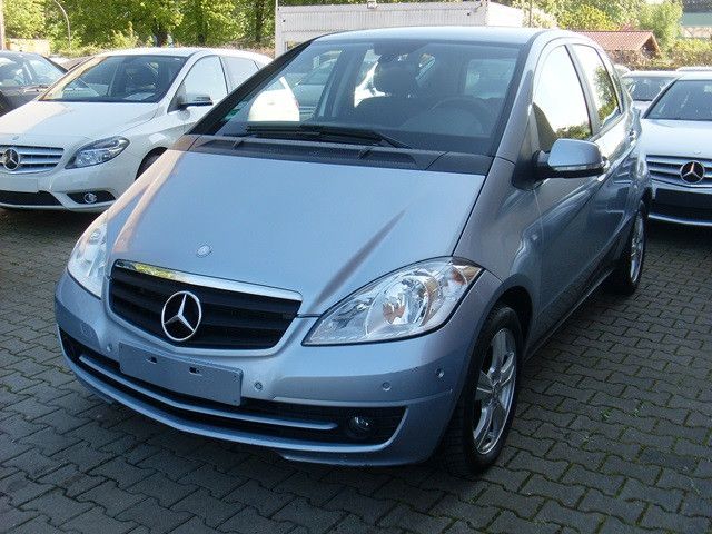 Mercedes-Benz A 160 41.988 km 7.990 &euro; Berlin-Schöneberg 12101