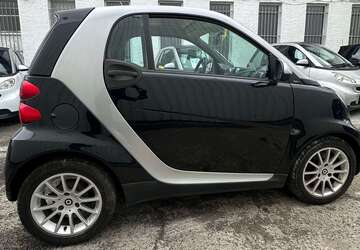 Smart forTwo 31.155 km 8.499 &euro; Berlin 12107