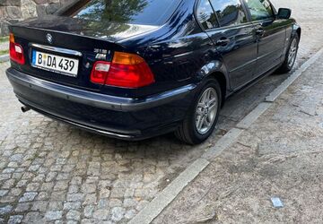 BMW 318 215.000 km 3.800 &euro; Berlin 13465