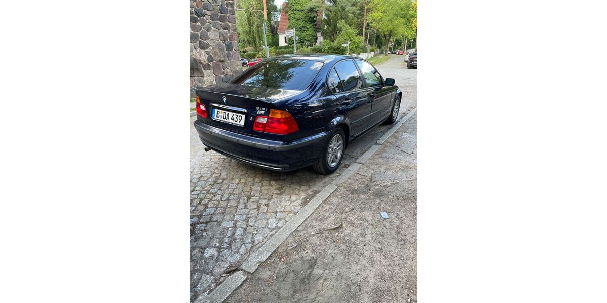 BMW 318 215.000 km 3.800 &euro; Berlin 13465
