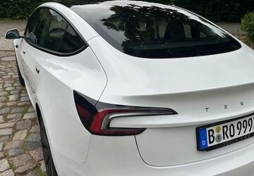 Tesla Model 3 29.498 km 40.000 &euro; Berlin 10117