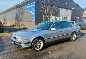 BMW 725 304.000 km 4.999 &euro; Berlin 12681
