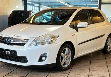 Toyota Auris 75.642 km 9.300 &euro; Berlin 10829
