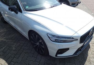 Volvo V60 7.000 km 51.990 &euro; Berlin Tegel 13509