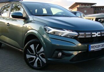 Dacia Sandero 20.658 km 16.480 &euro; Falkensee 14612