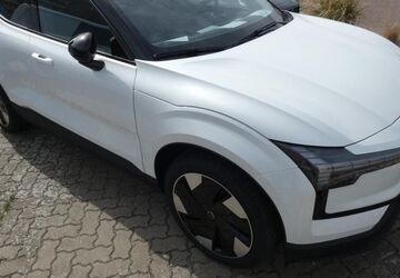 Volvo EX30 6.000 km 34.490 &euro; Berlin Tegel 13509