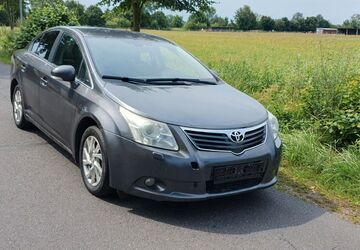 Toyota Avensis 122.334 km 4.400 &euro; Berlin 13629