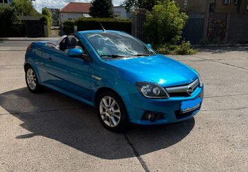 Opel Tigra 180.487 km 1.999 &euro; Berlin 13156
