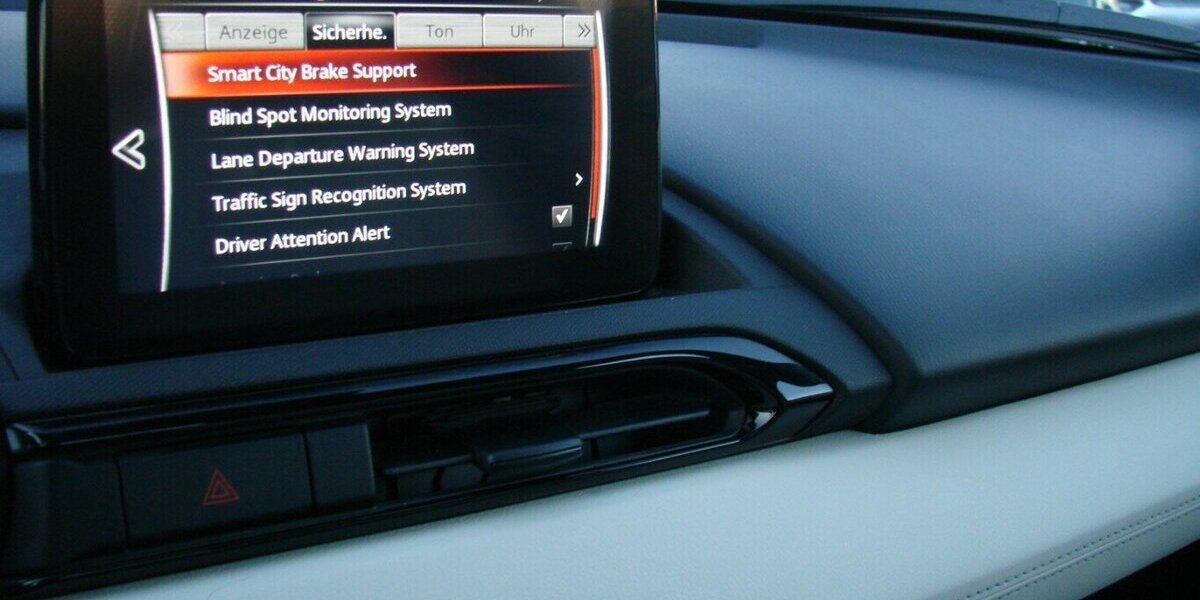 Mazda MX-5 2.0 SKYACTIV-G 184 Advantage Design Bose Kame 10.139 km 27.980 &euro; Falkensee 14612