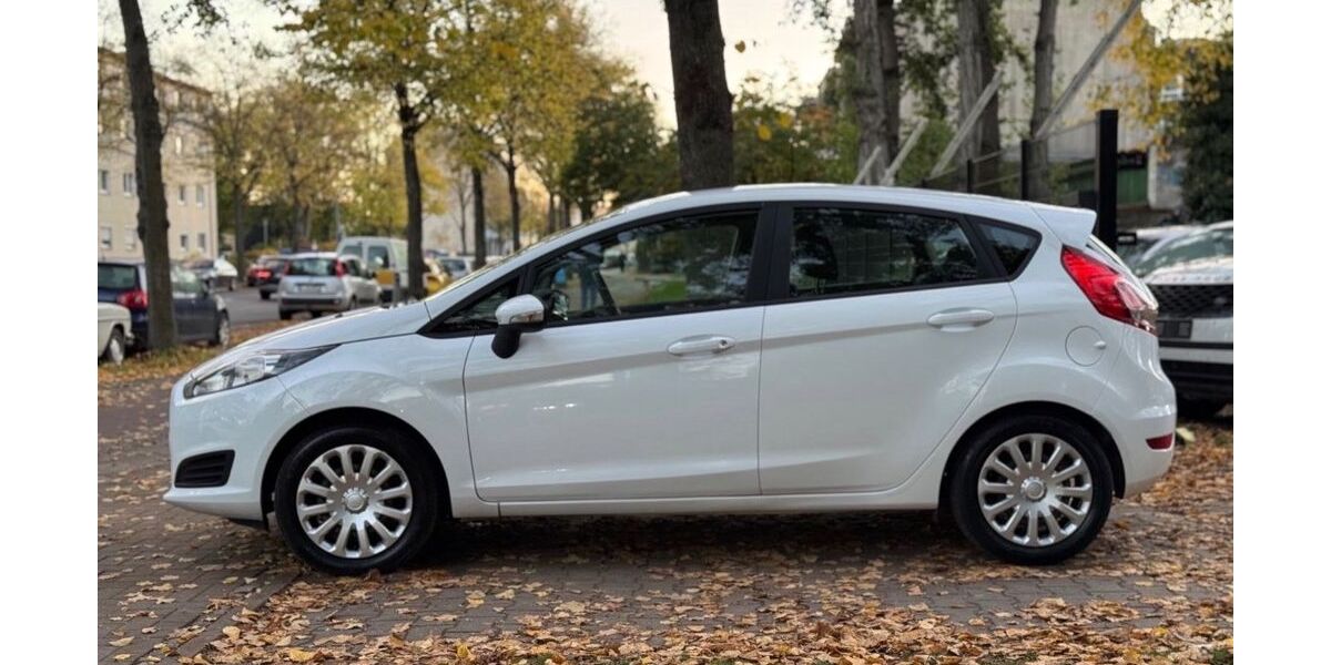 Ford Fiesta 131.000 km 5.400 &euro; Berlin 10317