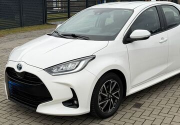 Toyota Yaris 42.400 km 18.500 &euro; Berlin 12629