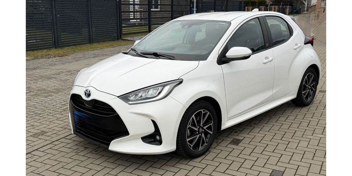 Toyota Yaris 42.400 km 18.500 &euro; Berlin 12629