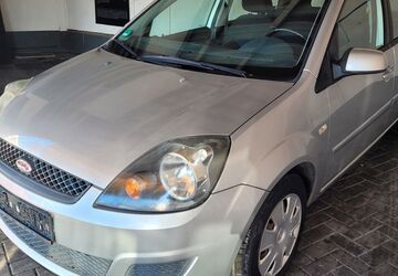 Ford Fiesta 127.665 km 2.200 &euro; Berlin 12277