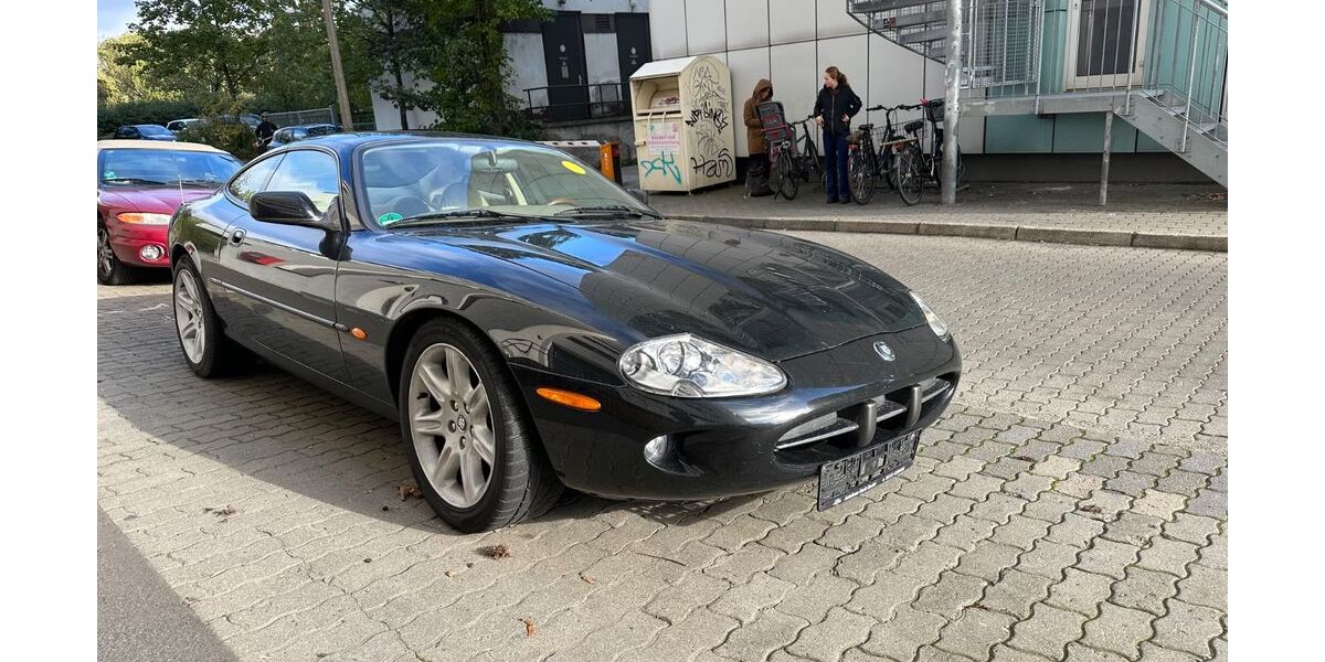 Jaguar XK8 168.000 km 15.500 &euro; Berlin 12524